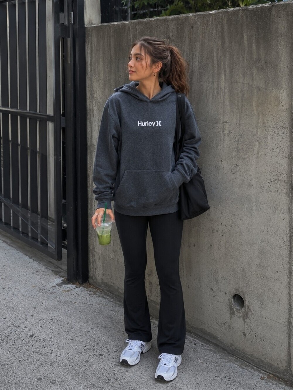 Hurley Hoodie Grey Pullover Logo Kangaroo Pocket Casual Streetwear Size S